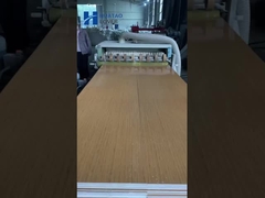 Vloerbedekking van steen en kunststof