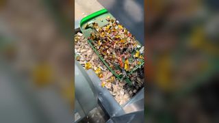 Metaalshredder met dubbele as vermindert de energiekosten voor het smelten
