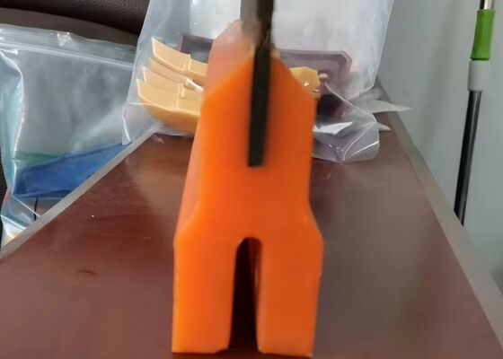 Polyurethane Conveyor Belt Scraper Red Blade Impact Resistant Mining Wear Part