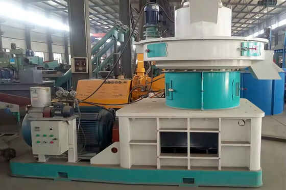 Hydraulic Solid Biofuel Machine for Wood Shavings Recycling