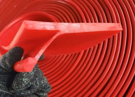 Vervoerband Urethane Skirting Board Zwart Kleur High Tensile Bulk Handling Gebruik