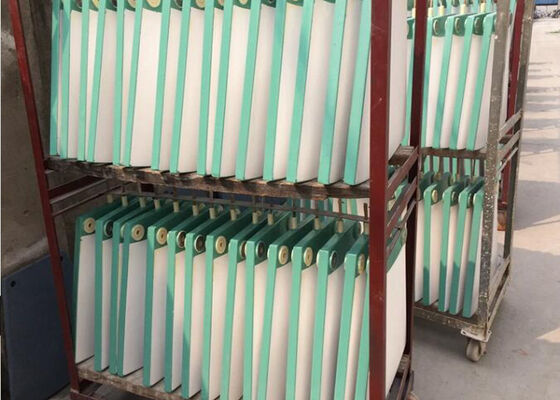Keramische filterplaat SiC-materiaal Zuur- en alkalibestendige industriële filtratieapparatuur