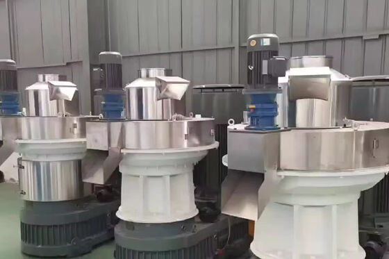 Biomassabriketmachine met laag geluidsniveau ≤78dB voor gebruik binnenshuis