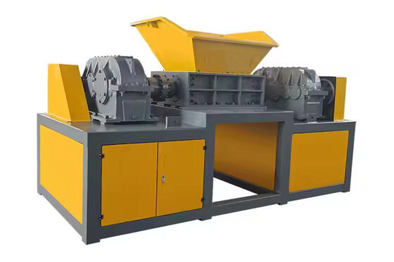 PLC-gecontroleerde dubbele schacht versnipper met overbelastingbescherming