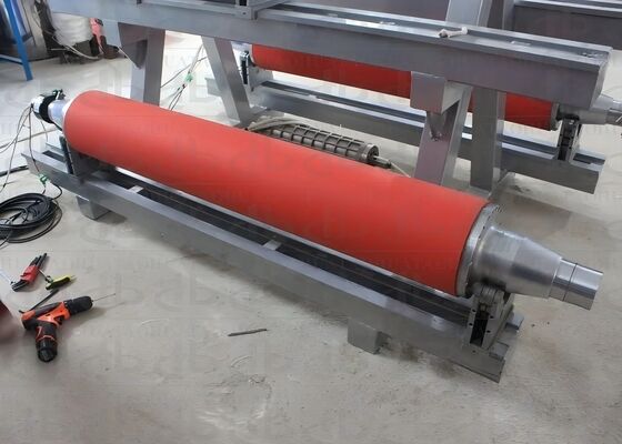 Verdubbelde verwarmingsefficiëntie Ingebouwde inductieverwarmingsrol voor laserproef en kalanderen van rekfolie