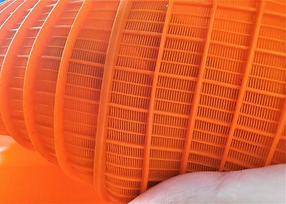5mm dik Polyurethaan Geperforeerd Trillingsschermdoek 1040x700mm Corrosiebestendig Hoge Zeefefficiëntie